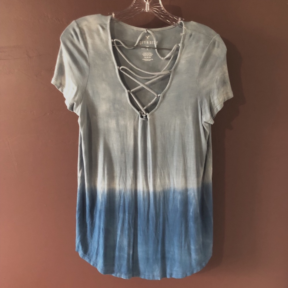 American Eagle blue ombré short sleeve ❤️